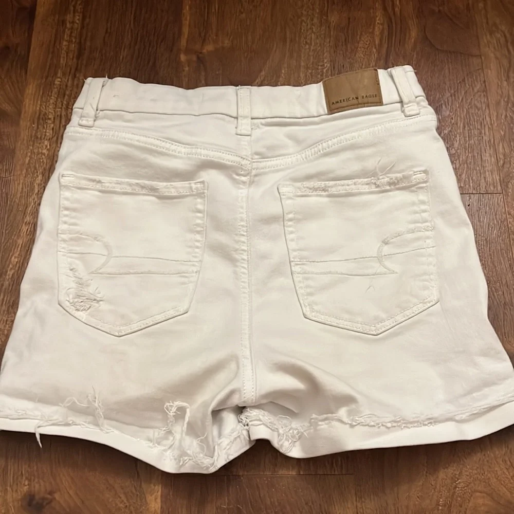 -lightly worn - Picture 2 of 2